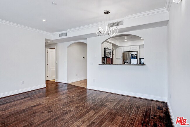 Building Photo - 1520 S Shenandoah St