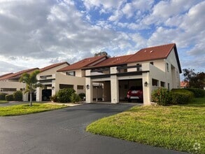 Building Photo - 2bd/2ba Townhome