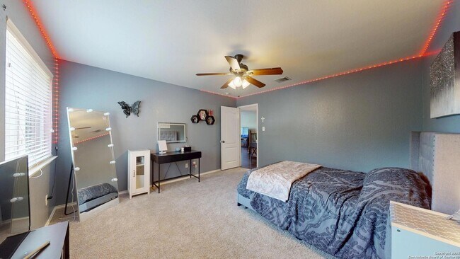 Building Photo - 522 Baltustrol Dr