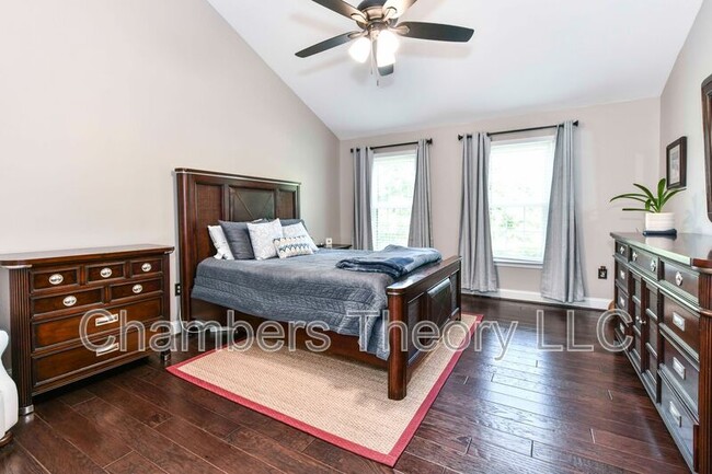 Building Photo - 6412 Gristmill Square Trce