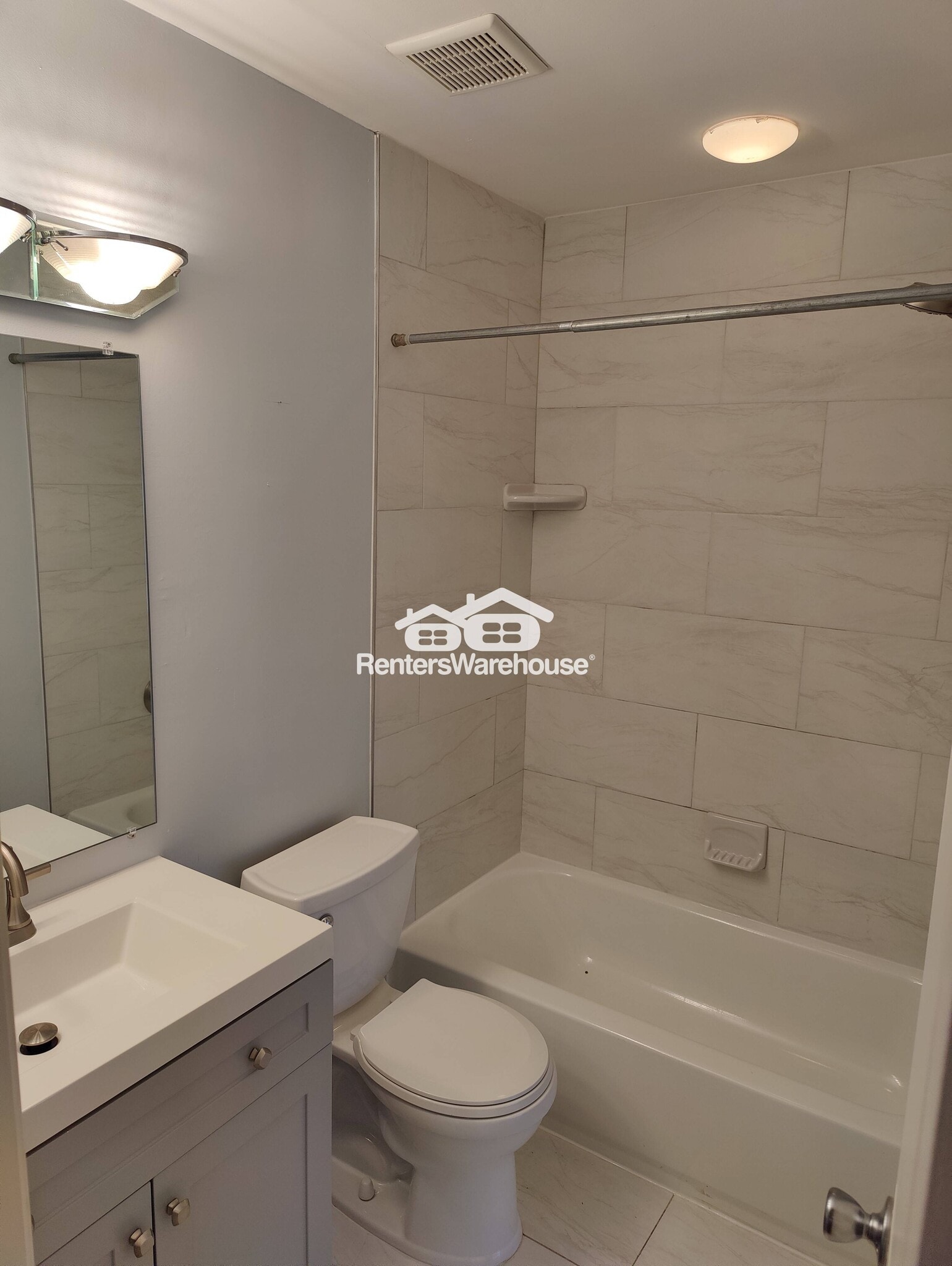 Building Photo - 13817 Amberfield Ct