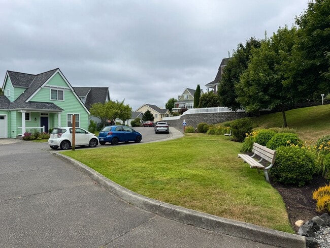 Building Photo - Desirable Poulsbo Place cottage...now avai...