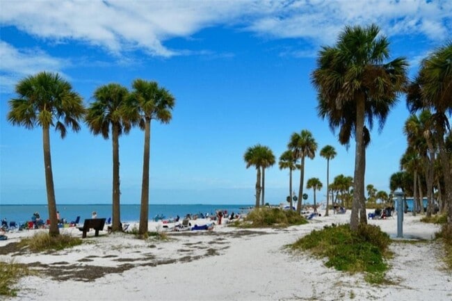 Building Photo - 240 Whisper Lake Rd