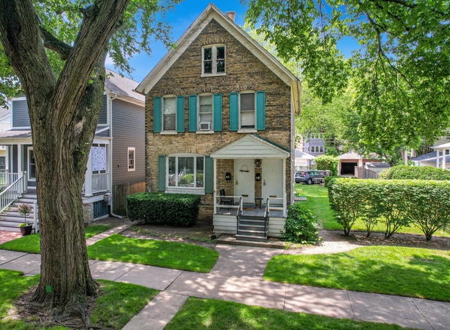 Building Photo - 2018 Pratt Ct