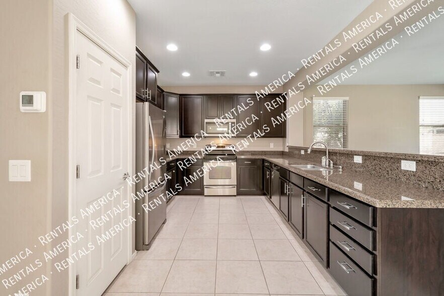 Building Photo - 21442 E Saddle Ct