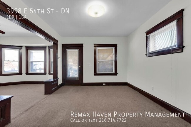 Building Photo - 3998 E 54th St