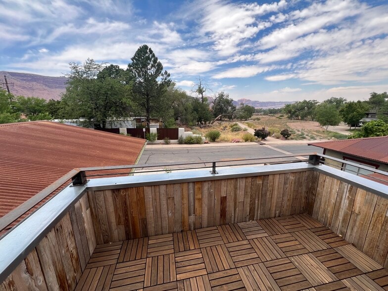 Building Photo - 1286 Dream Dr