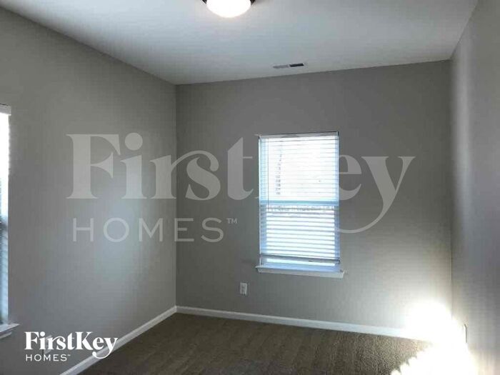 Building Photo - 6312 Durango Way