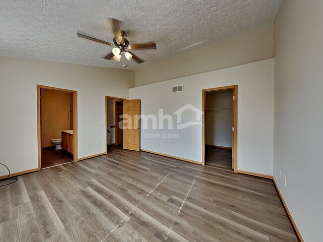 Building Photo - 8510 Reynoldswood Dr
