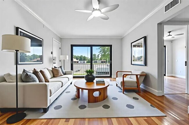Building Photo - 140 Cypress Club Dr