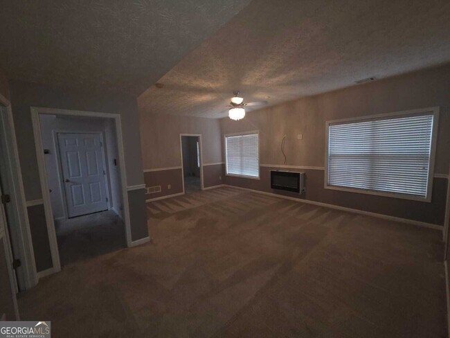 Building Photo - 323 Bald Eagle Way