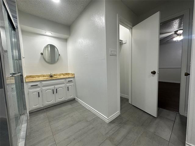 Building Photo - 719 Athenia Way