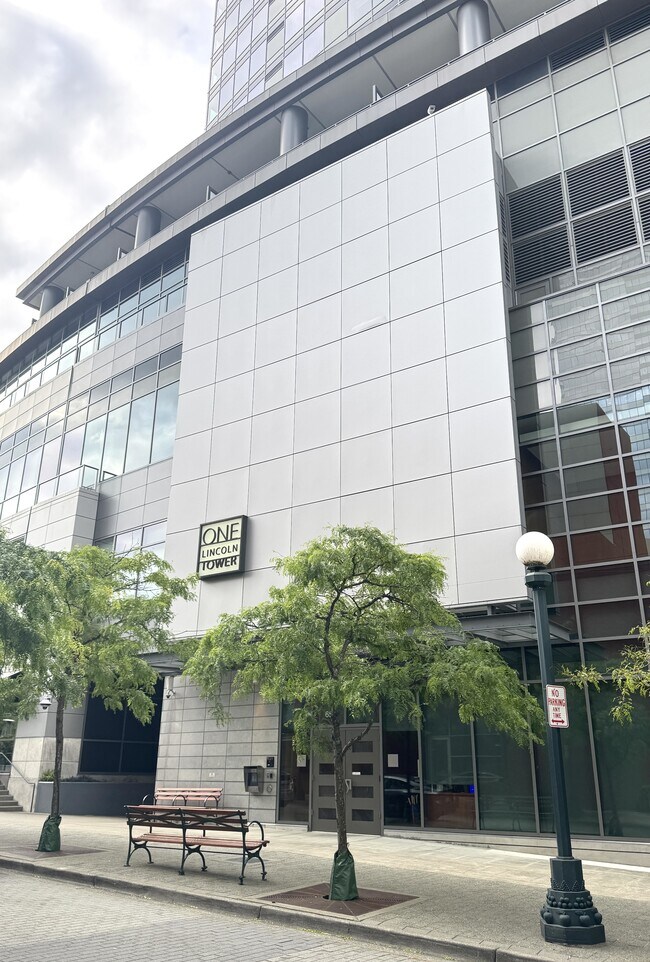 Building Photo - 650 Bellevue Way NE