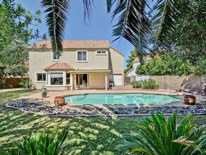 Building Photo - Trade Winds at Gilbert