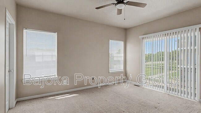 Building Photo - 43018 Burlington Dr
