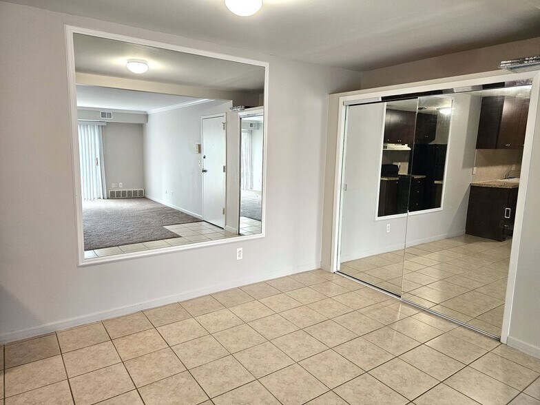Building Photo - 38255 Fairway Ct