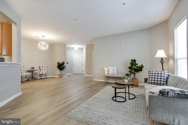 Building Photo - 7557 Stoney Run Dr