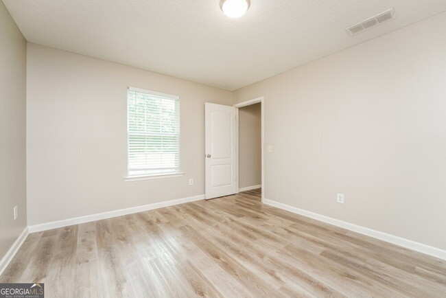 Building Photo - 2534 Marixa Dr