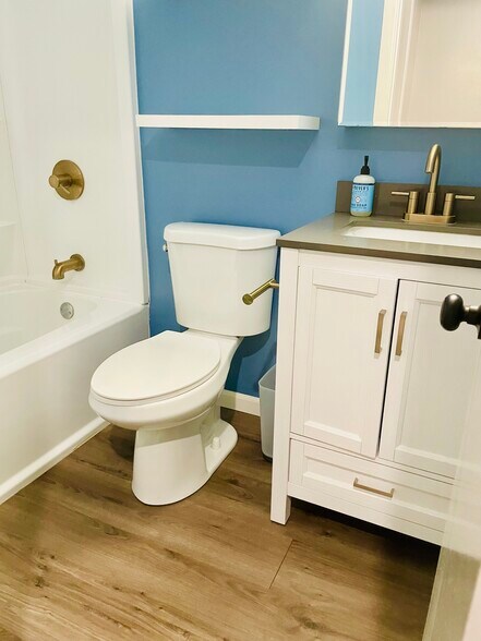 Building Photo - 1734 Valleywood Ct