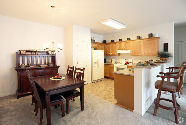 Kitchen - ROGER'S WALK APARTMENTS