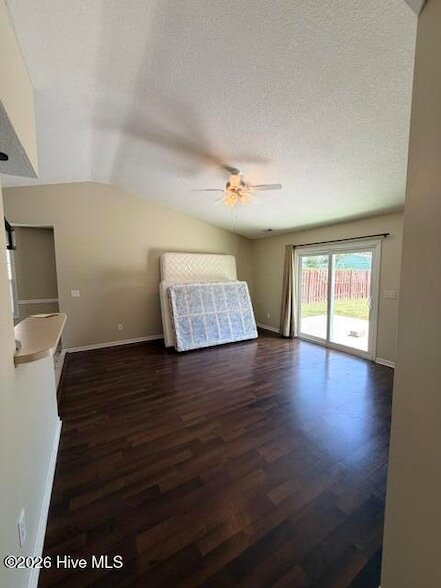 Building Photo - 157 Crooked Run Dr