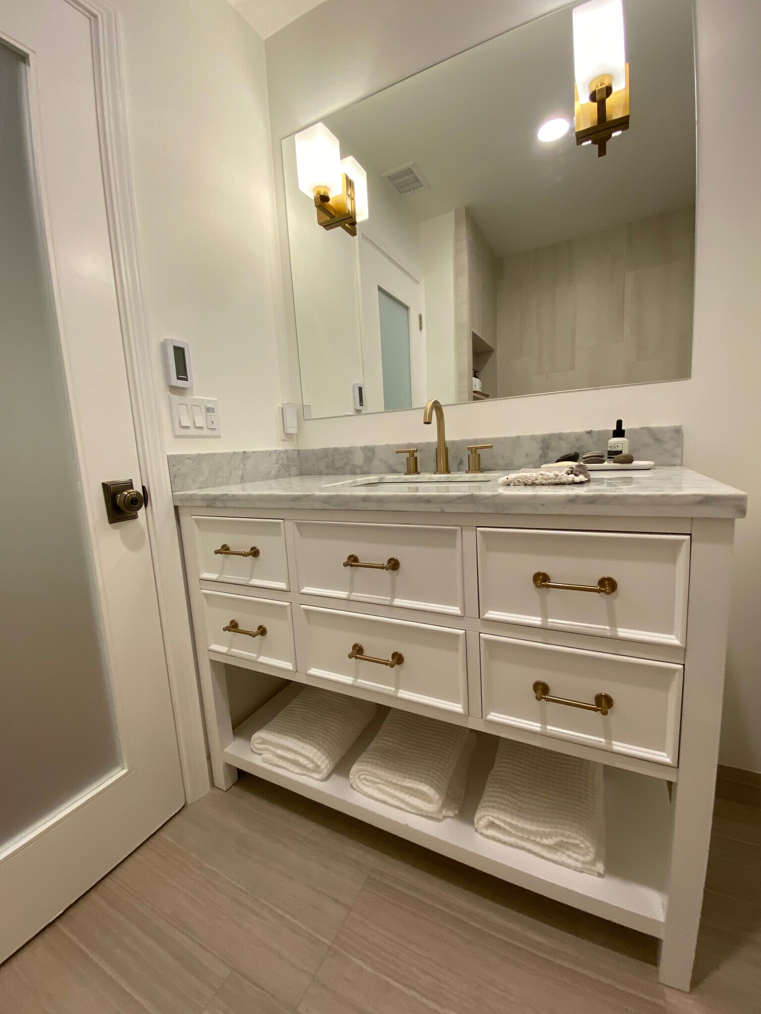 Master Vanity, Brass hardware - 286 N Kellogg Ave