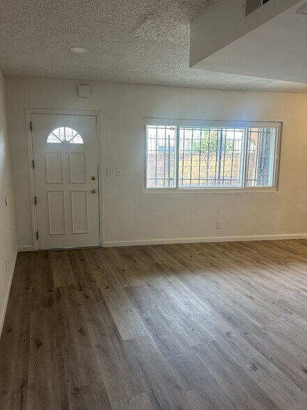 Building Photo - 1317 W 97th St