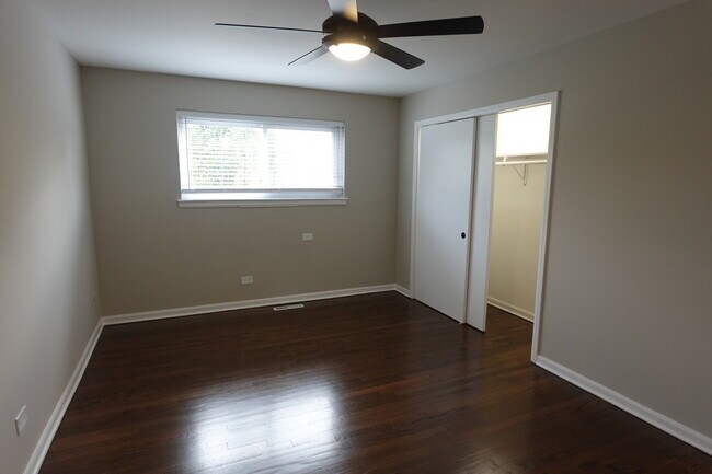 Building Photo - 1420 Shermer Rd