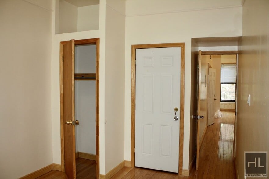 Building Photo - 2BR 2BA Brownstone On Clinton Hill Bedstuy Border