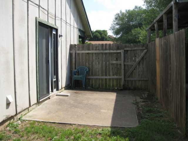 Building Photo - 12407 Tree Line Dr