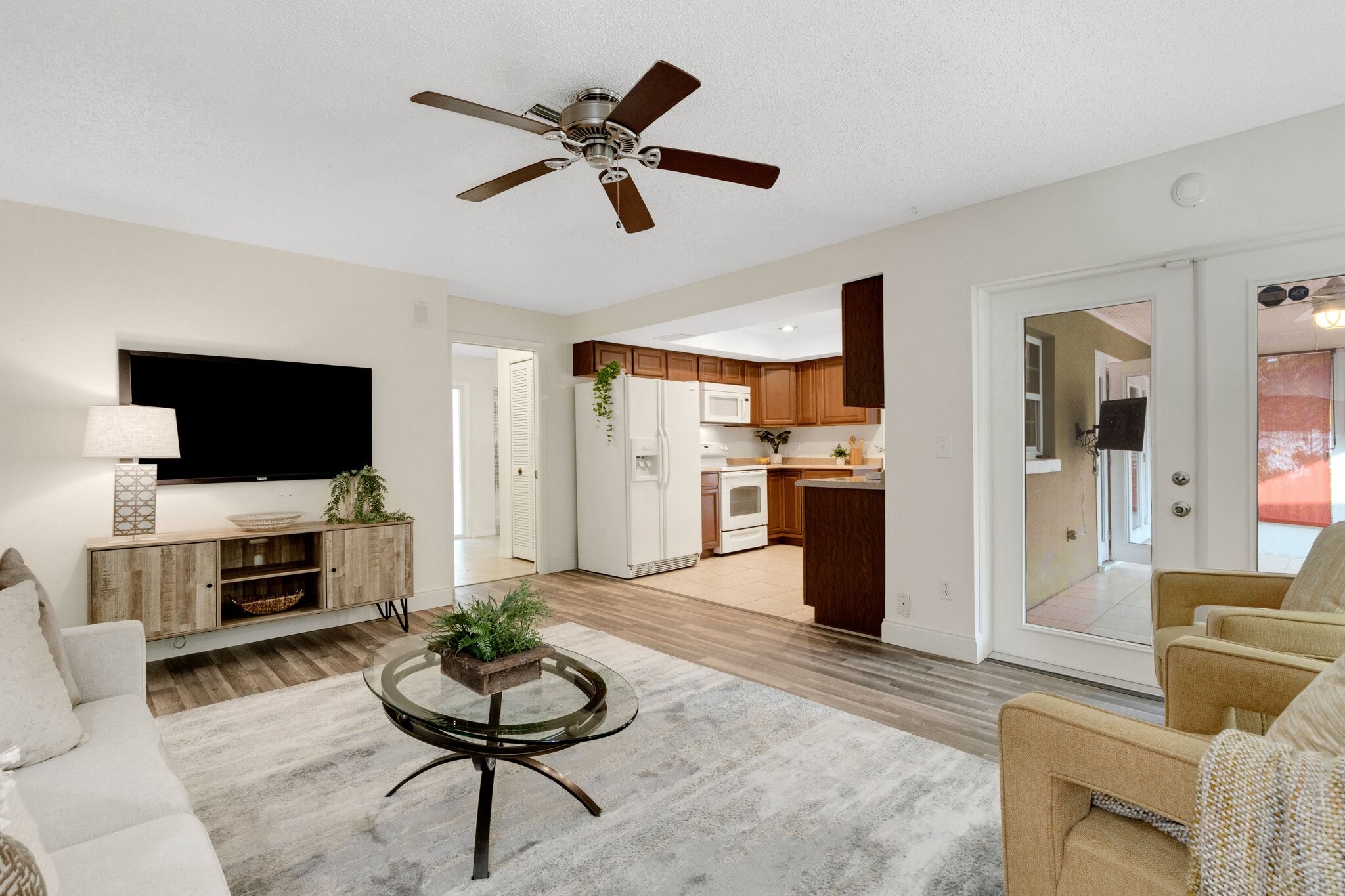 Building Photo - 1100 Pinellas Point Dr S