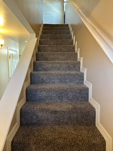 Building Photo - 5717 Manila Dr