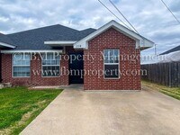 Building Photo - 204-206 West Lamar St