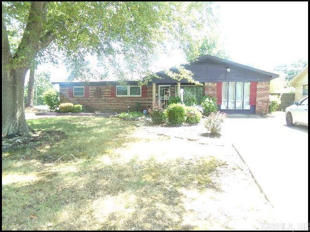 Primary Photo - 8801 Mayflower Rd