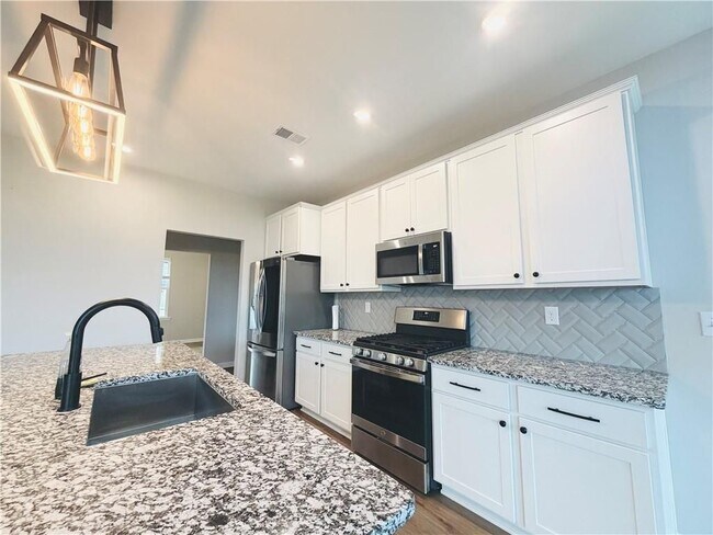 Building Photo - 607 Michigan Cir