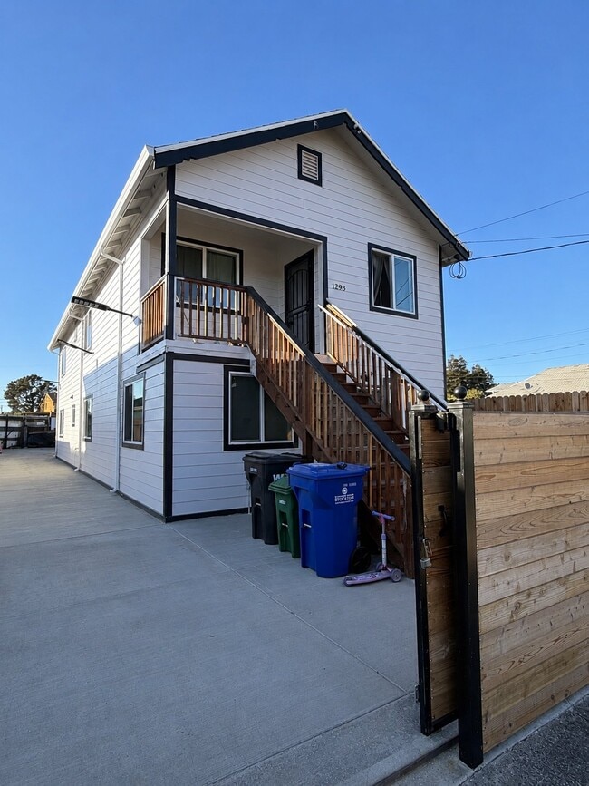 Building Photo - 1291 83rd Ave