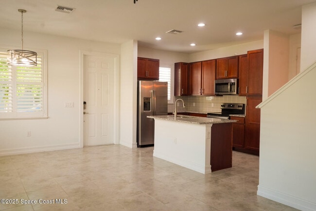 Building Photo - 1475 Isabella Dr
