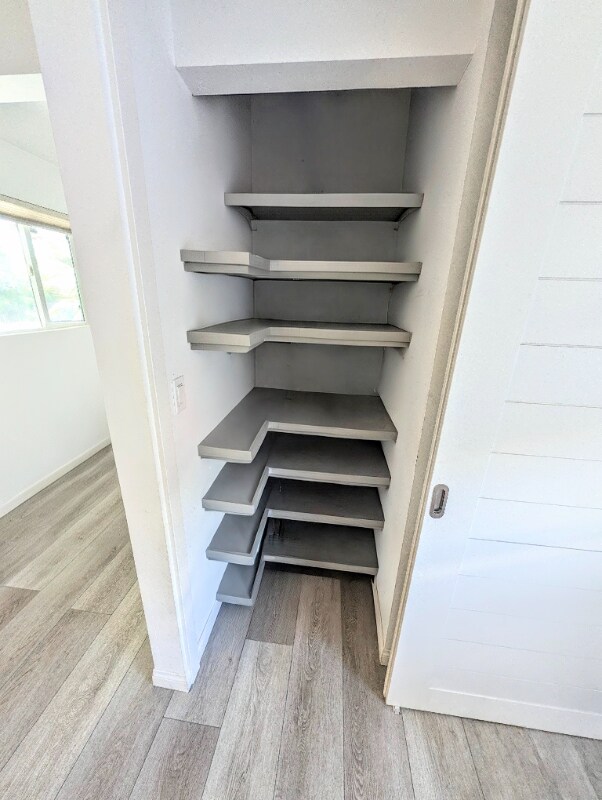 Building Photo - 365 Elkwood Ave