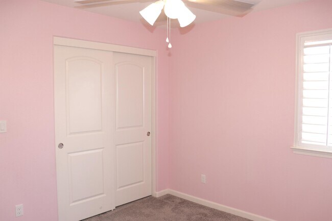 Building Photo - 1884 Clover Drive