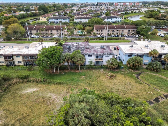 Building Photo - 1001 NW 45th St