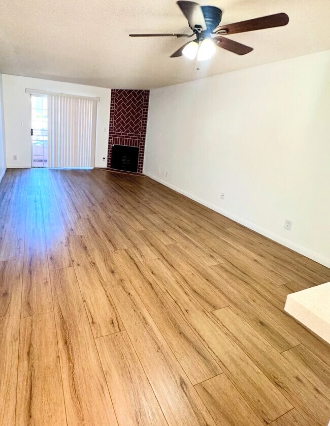 Building Photo - 415 S Verdugo Dr