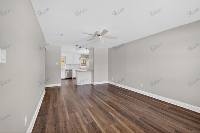 Building Photo - 206 N Graves St