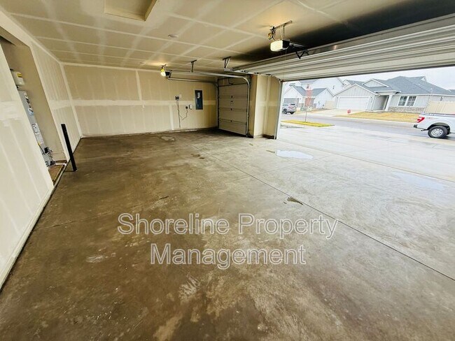 Building Photo - 6203 W Karpathos St