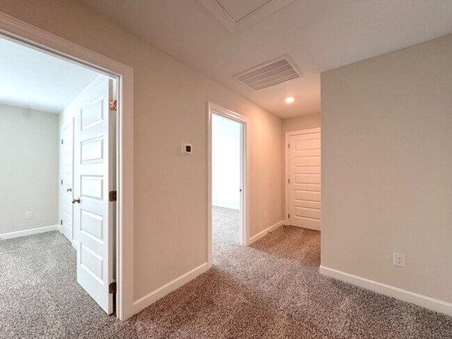 Building Photo - Just Built Beautiful comfortable, open con...