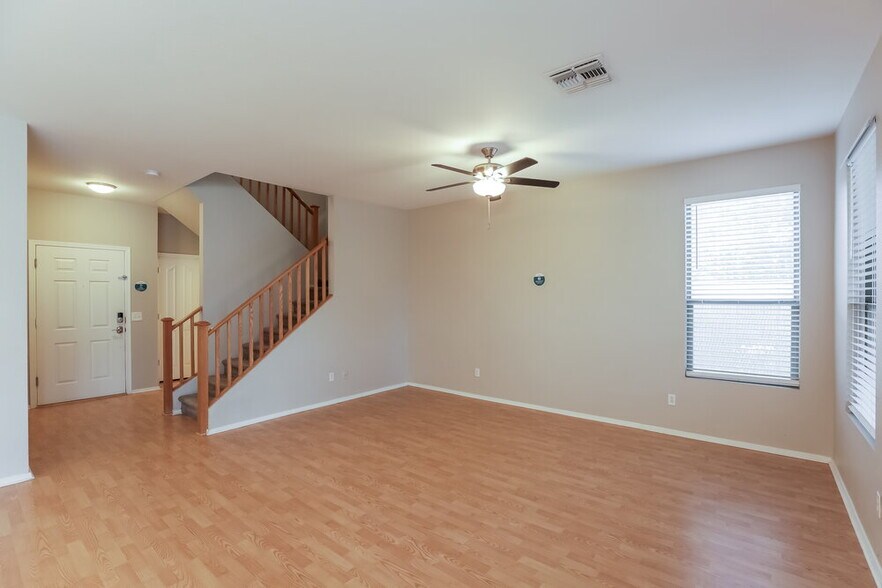 Building Photo - 17014 W Rimrock St