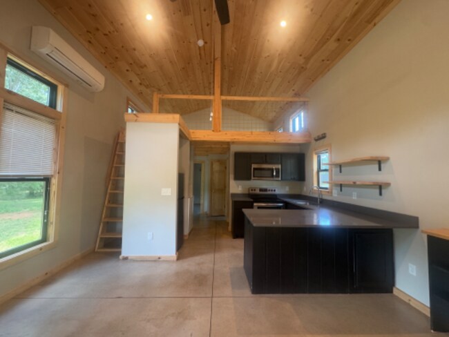 Building Photo - 35 Tiny Time Ln