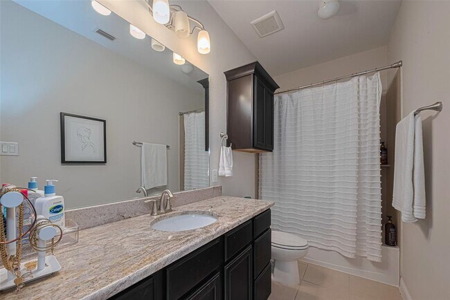 Building Photo - 8418 Oak Leaf Point Dr