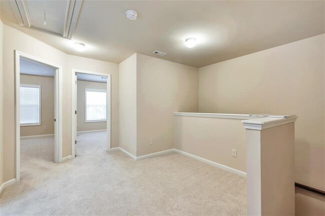 Building Photo - 2755 Maple Park Pl
