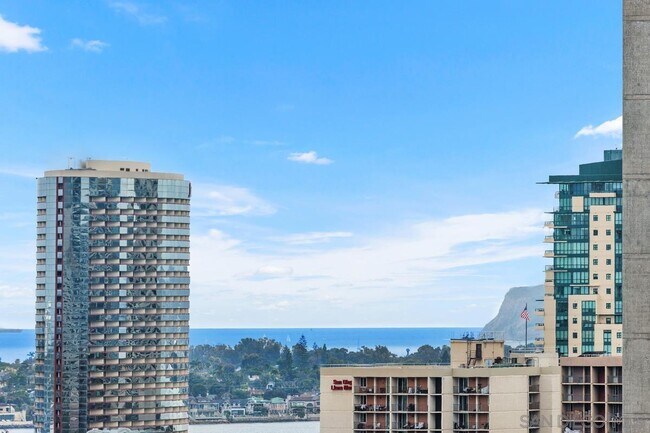 Building Photo - 1080 Park Blvd