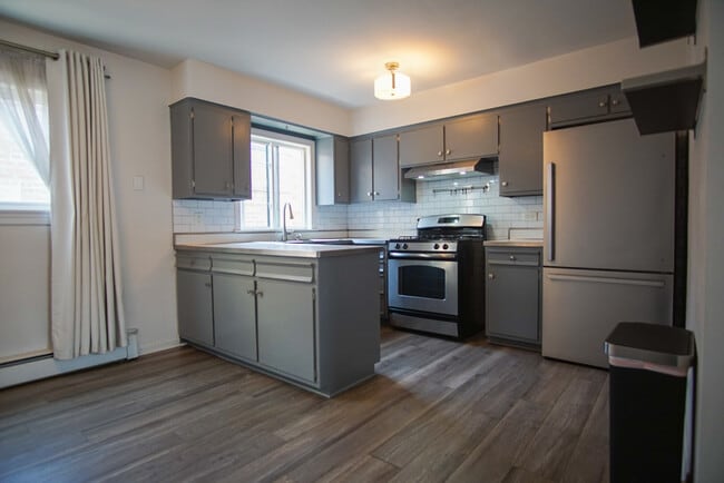 Building Photo - 6646 W 26th St